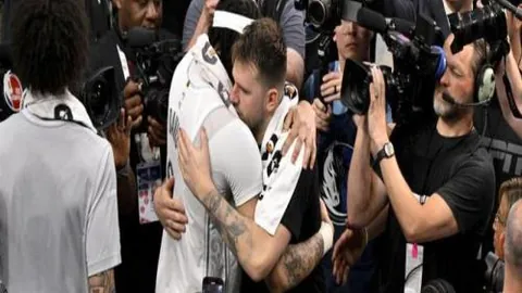 孙鹏耀：澳网正赛今启幕，郑钦文战旗飘扬