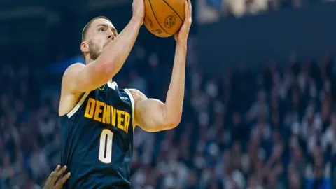 国乒大胜法国队，混团世界杯首战告捷，人民日报客户端报道八连冠新篇章